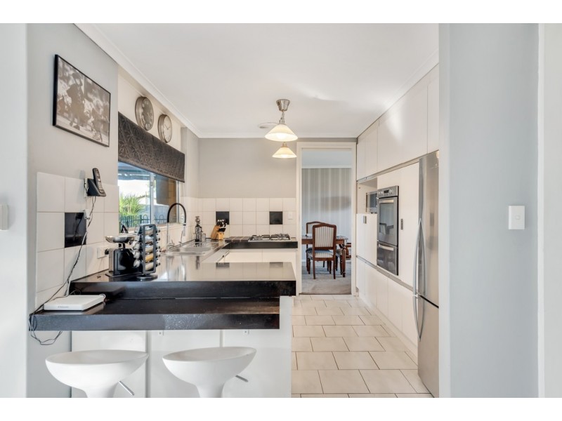 1 Daphne Court, Morphett Vale SA 5162