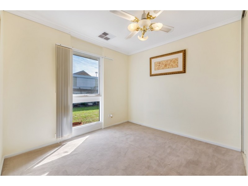 1 Daphne Court, Morphett Vale SA 5162