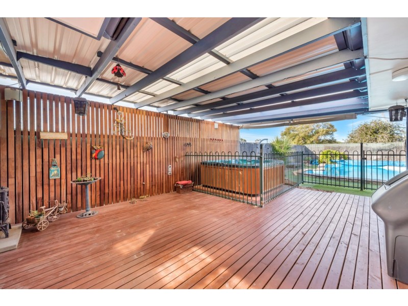 1 Daphne Court, Morphett Vale SA 5162