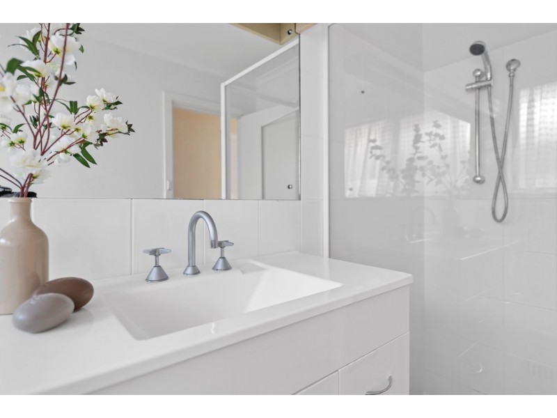 20 Tania Drive, Aberfoyle Park SA 5159