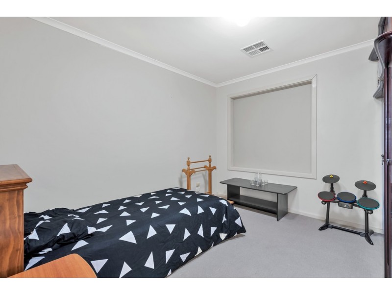 20 Tania Drive, Aberfoyle Park SA 5159