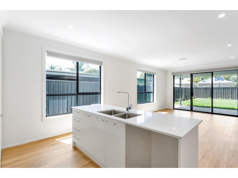 150/150a Bradley Grove, Mitchell Park SA 5043