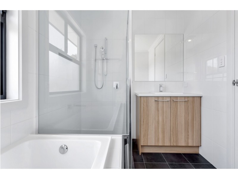 150/150a Bradley Grove, Mitchell Park SA 5043