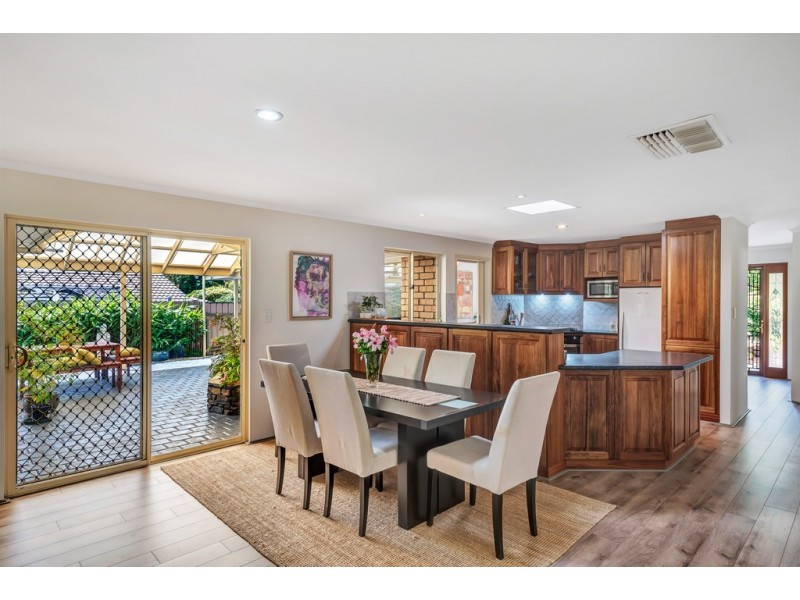 40 Horseshoe Drive, Woodcroft SA 5162