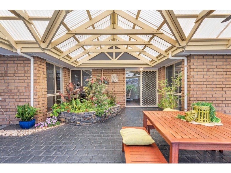 40 Horseshoe Drive, Woodcroft SA 5162