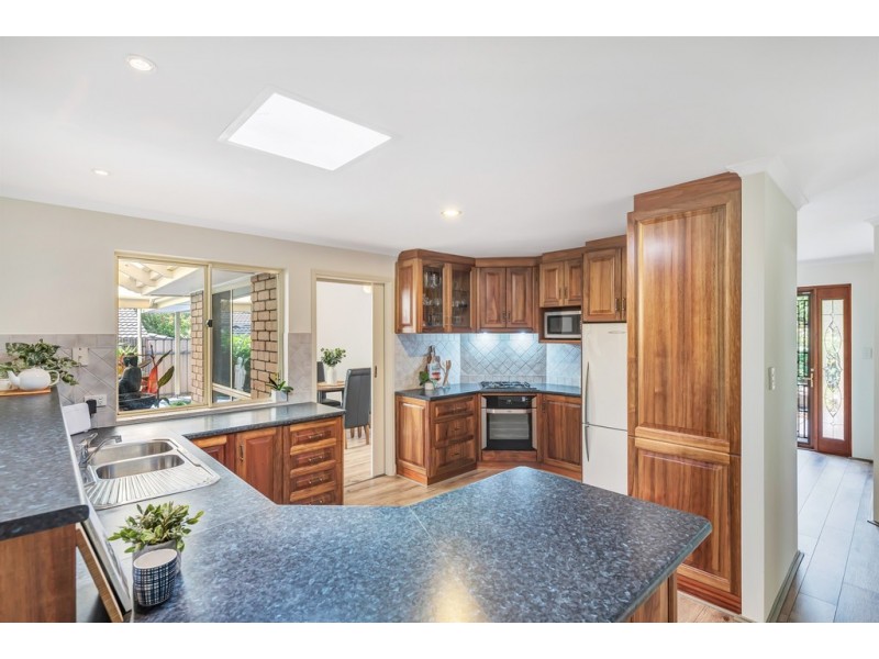 40 Horseshoe Drive, Woodcroft SA 5162