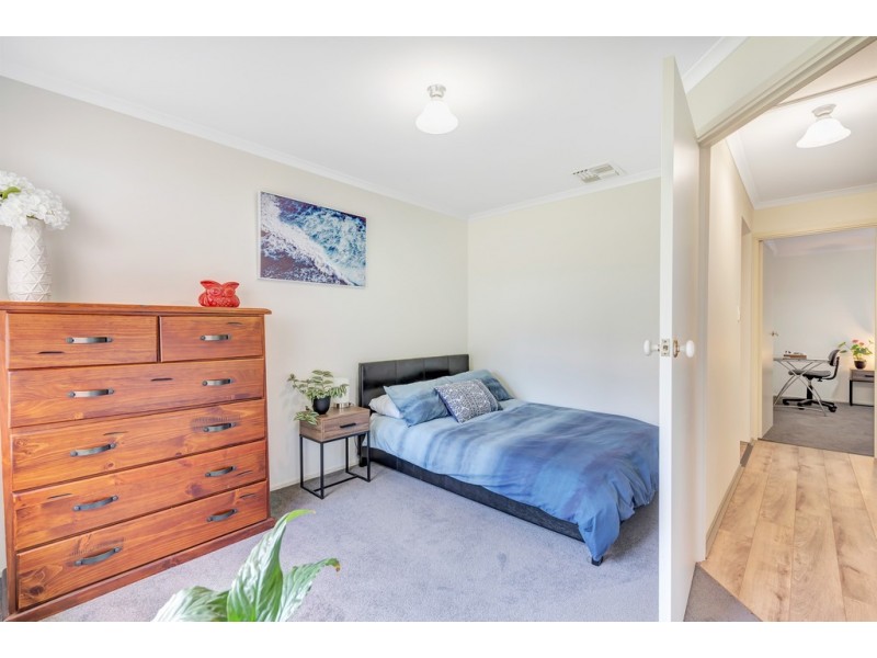 40 Horseshoe Drive, Woodcroft SA 5162