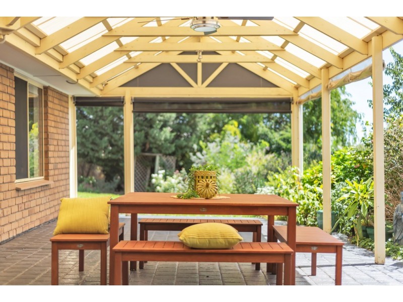 40 Horseshoe Drive, Woodcroft SA 5162