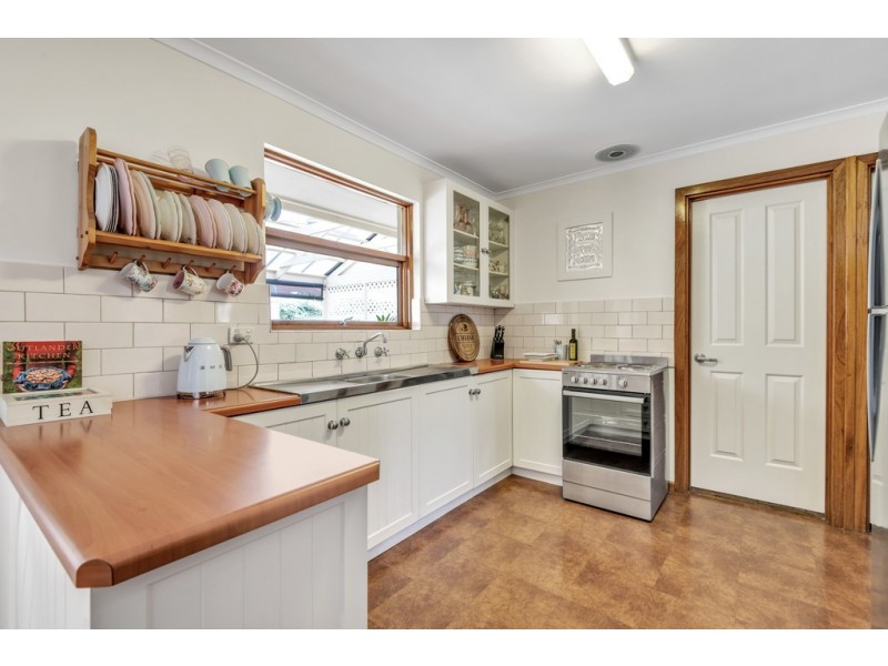 7 Apollo Drive, Hallett Cove SA 5158