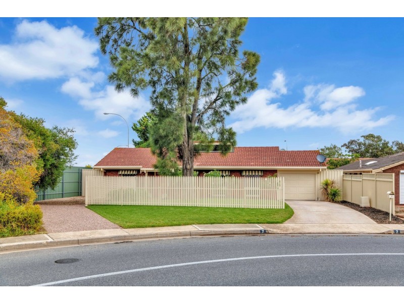 7 Apollo Drive, Hallett Cove SA 5158