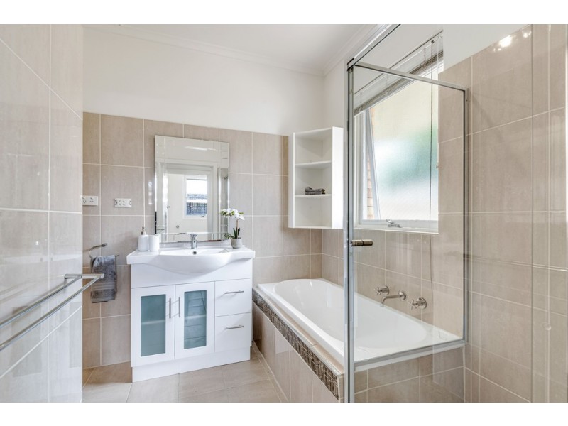 5/2 First Avenue, Glenelg East SA 5045