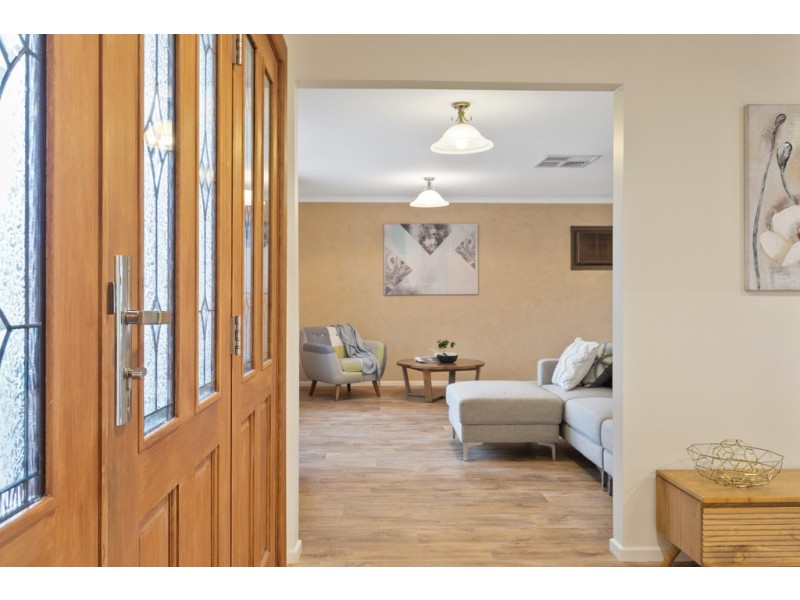 6 Bruce Street, Aberfoyle Park SA 5159