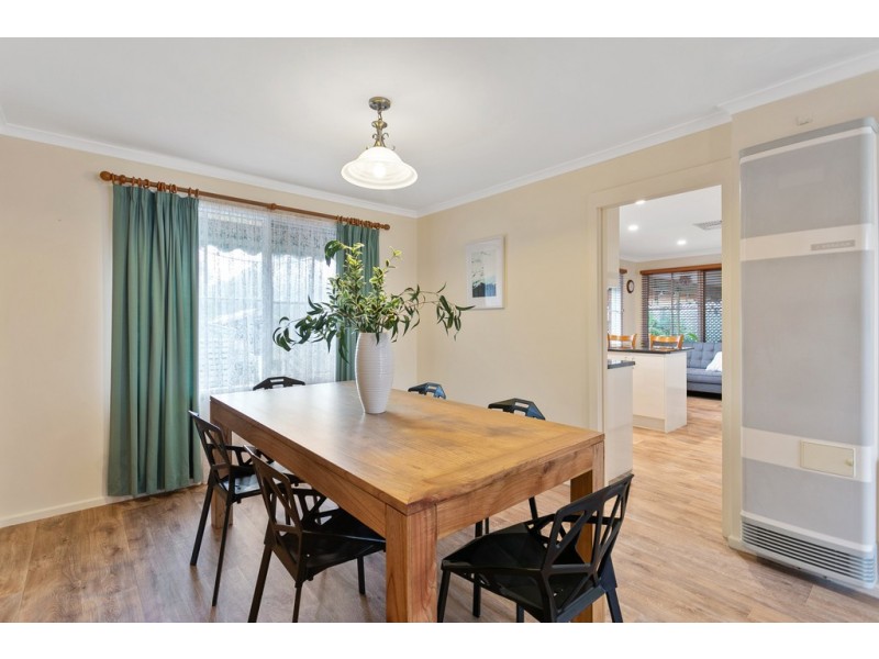 6 Bruce Street, Aberfoyle Park SA 5159