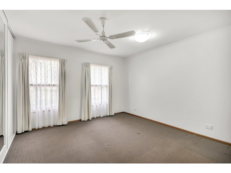 23 Mildara Close, Woodcroft SA 5162