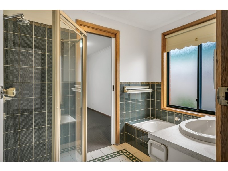 23 Mildara Close, Woodcroft SA 5162
