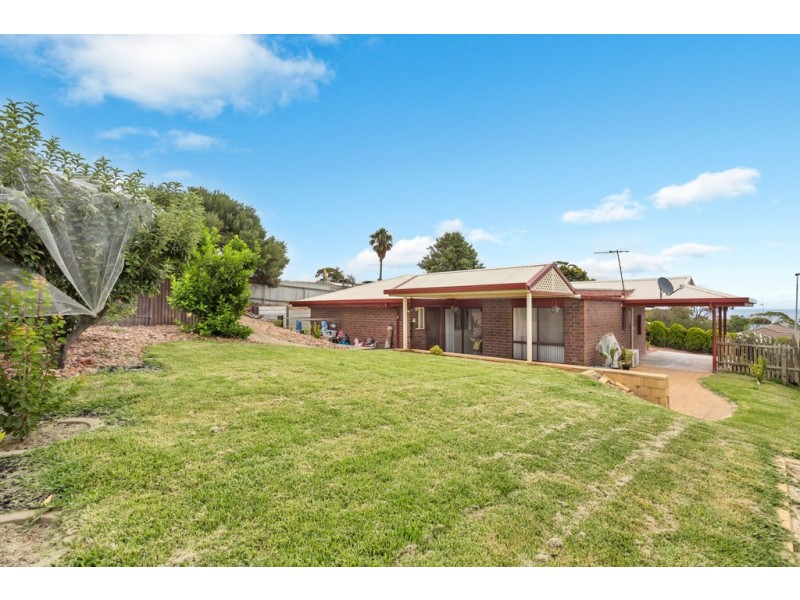 1 Warawee Place, Hallett Cove SA 5158