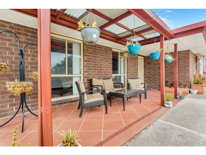 1 Warawee Place, Hallett Cove SA 5158