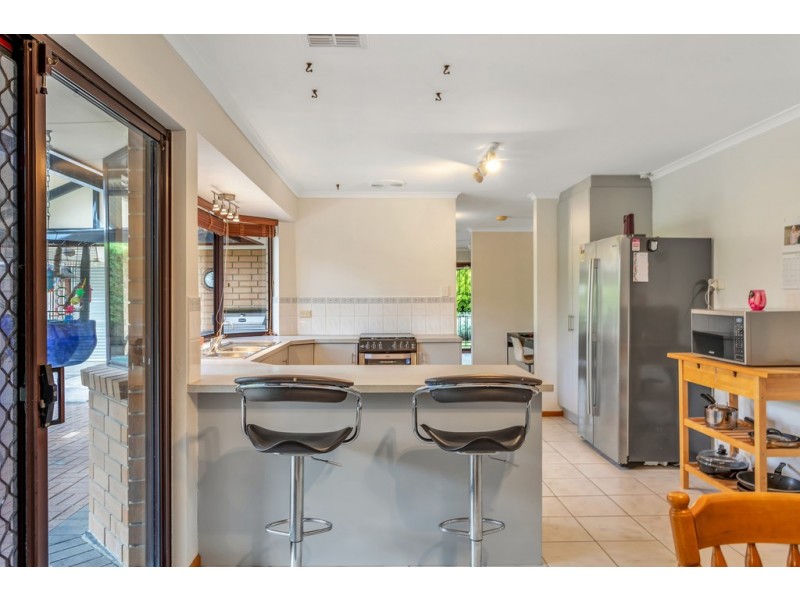 80 Investigator Drive, Woodcroft SA 5162