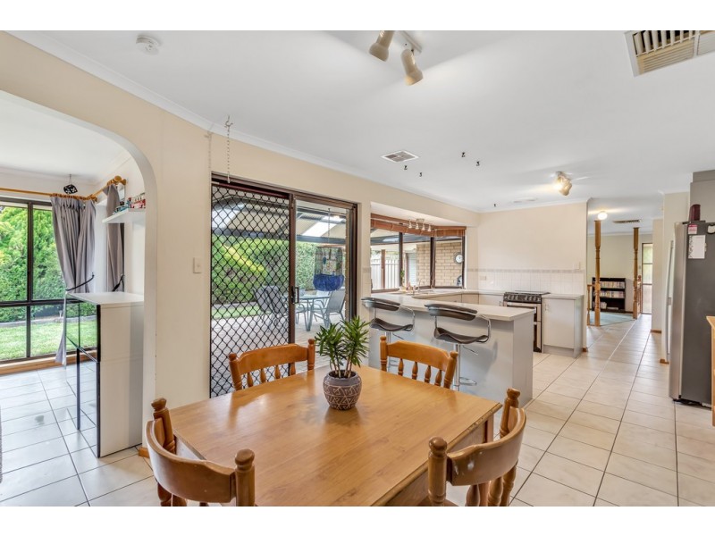 80 Investigator Drive, Woodcroft SA 5162