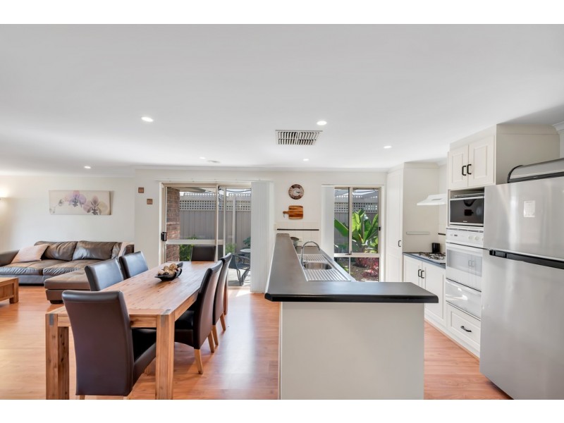 4 Sunderland crescent, Seaford SA 5169