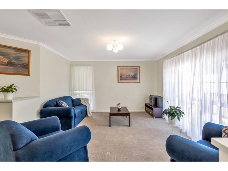 8 Baudin Street, Woodcroft SA 5162