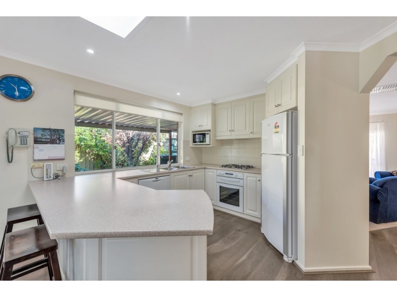 8 Baudin Street, Woodcroft SA 5162