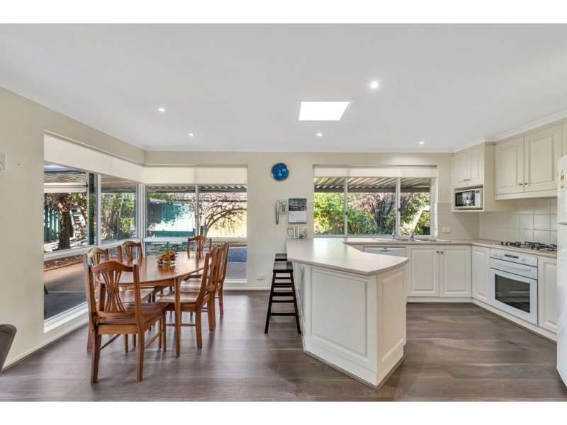 8 Baudin Street, Woodcroft SA 5162