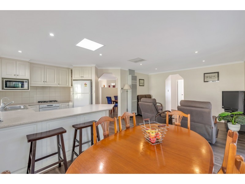 8 Baudin Street, Woodcroft SA 5162