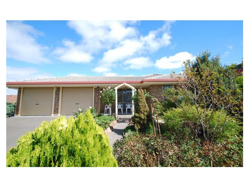 10 Sun Cres, Happy Valley SA 5159