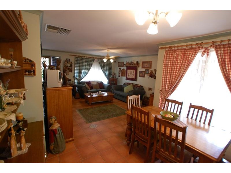 10 Marena Ct, Woodcroft SA 5162