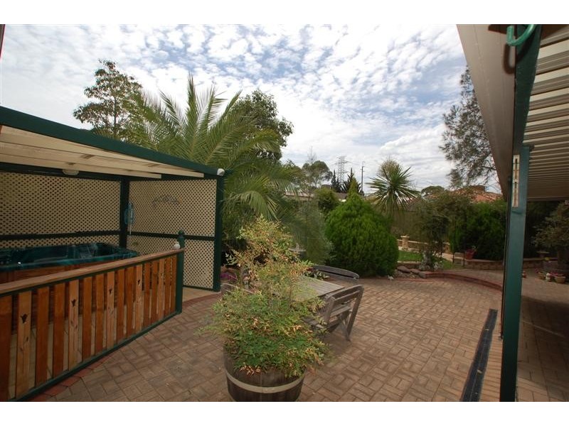 10 Marena Ct, Woodcroft SA 5162