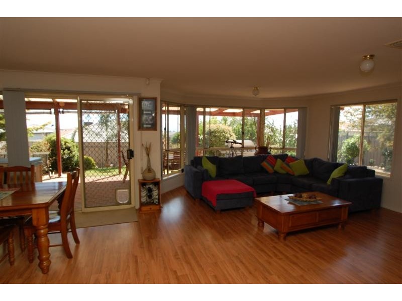 52 Grand Blvd, Seaford Rise SA 5169