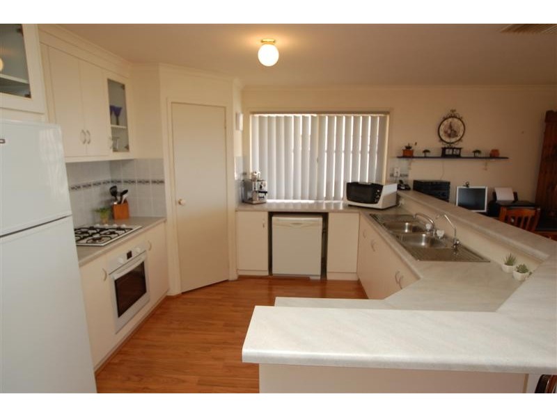 52 Grand Blvd, Seaford Rise SA 5169