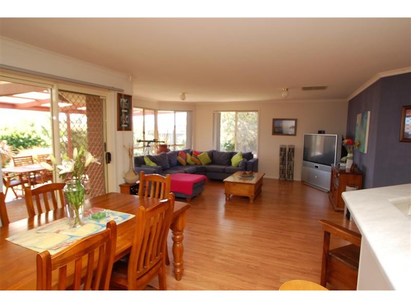 52 Grand Blvd, Seaford Rise SA 5169