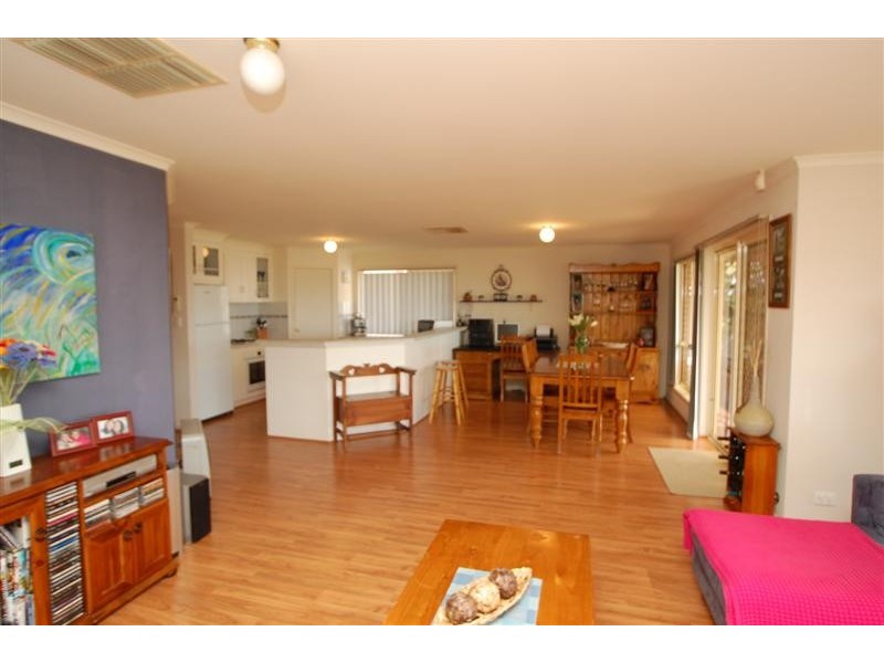 52 Grand Blvd, Seaford Rise SA 5169