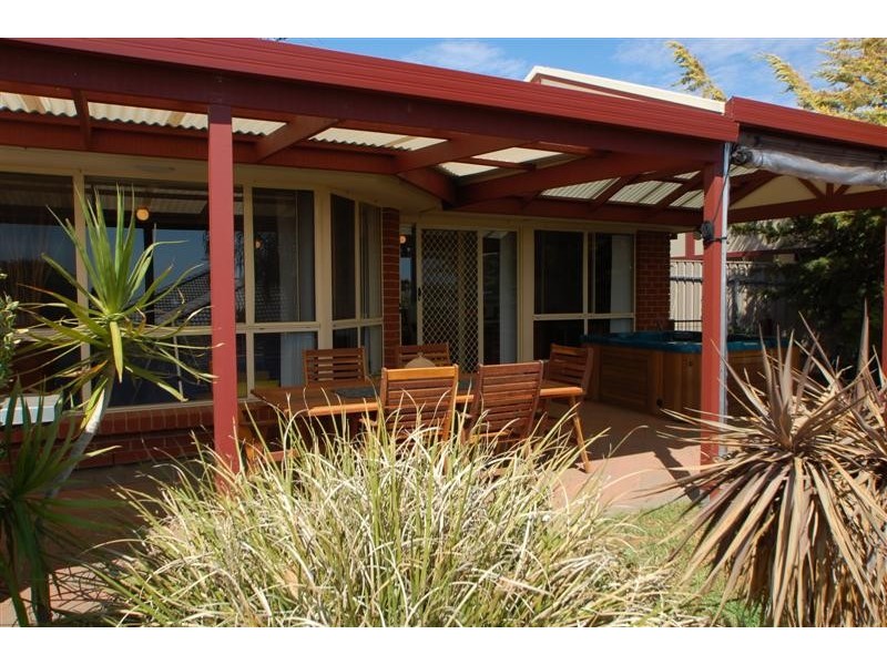 52 Grand Blvd, Seaford Rise SA 5169