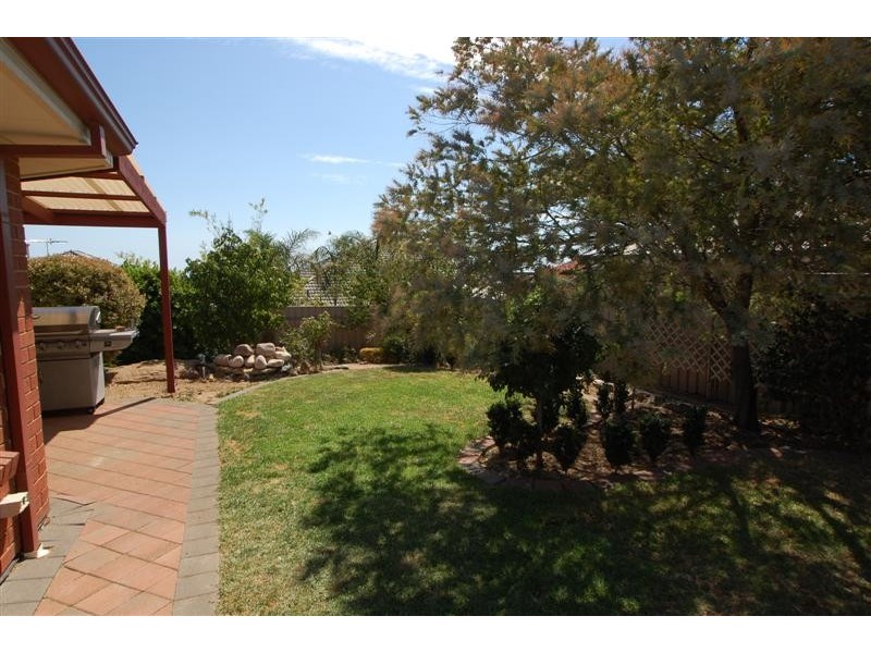 52 Grand Blvd, Seaford Rise SA 5169