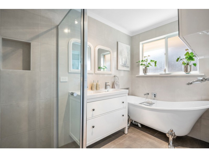 5 Opie Street, Aberfoyle Park SA 5159