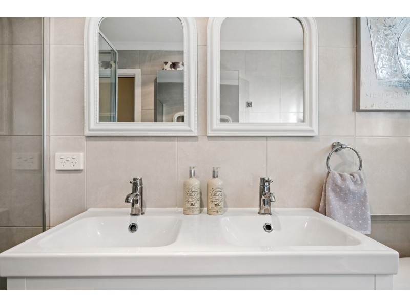 5 Opie Street, Aberfoyle Park SA 5159