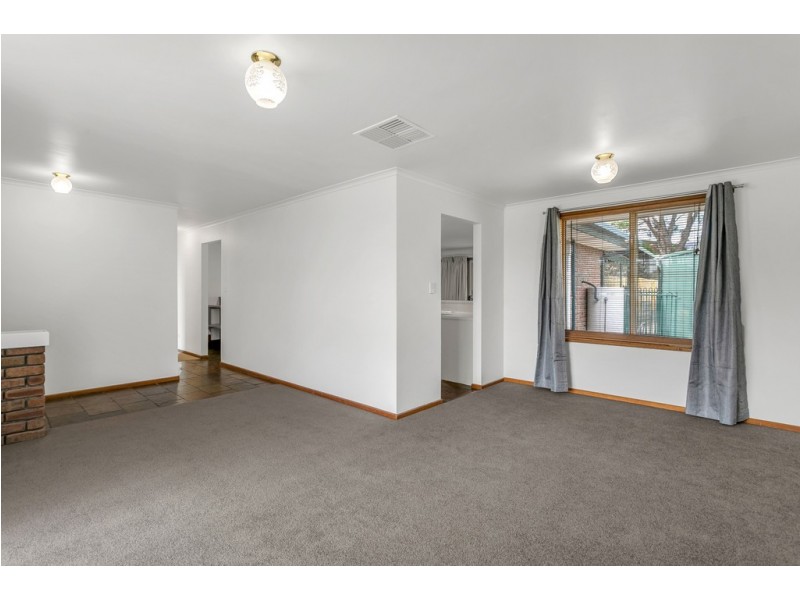 6 Fredrick Drive, Woodcroft SA 5162