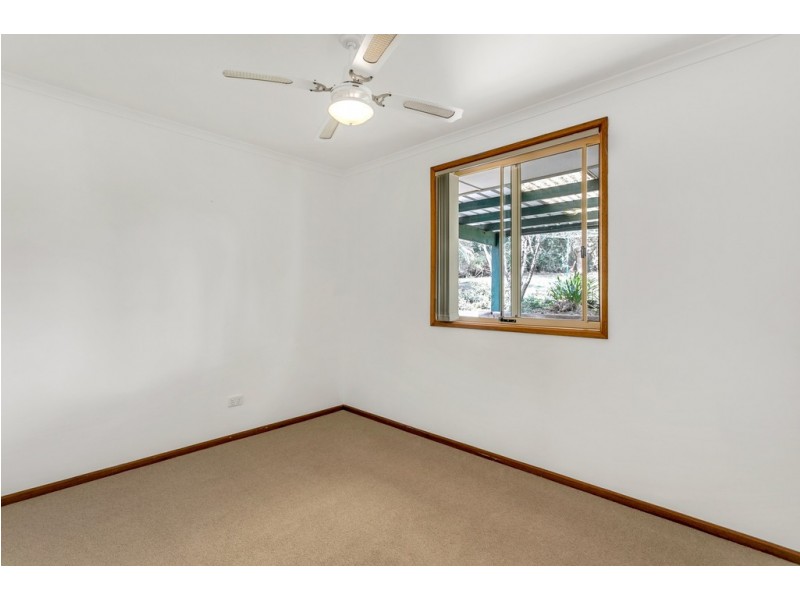 6 Fredrick Drive, Woodcroft SA 5162