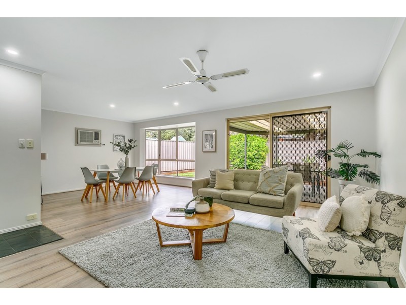 15 Windlass Square, Seaford Rise SA 5169