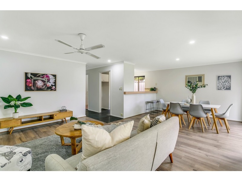 15 Windlass Square, Seaford Rise SA 5169