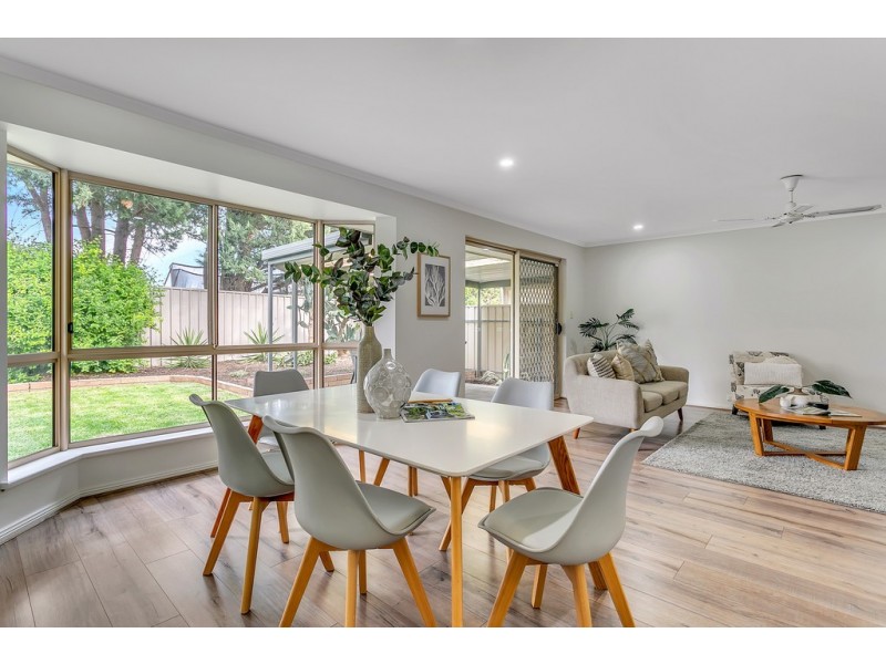 15 Windlass Square, Seaford Rise SA 5169