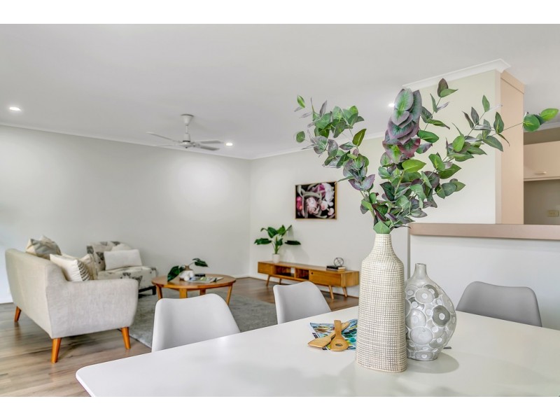 15 Windlass Square, Seaford Rise SA 5169