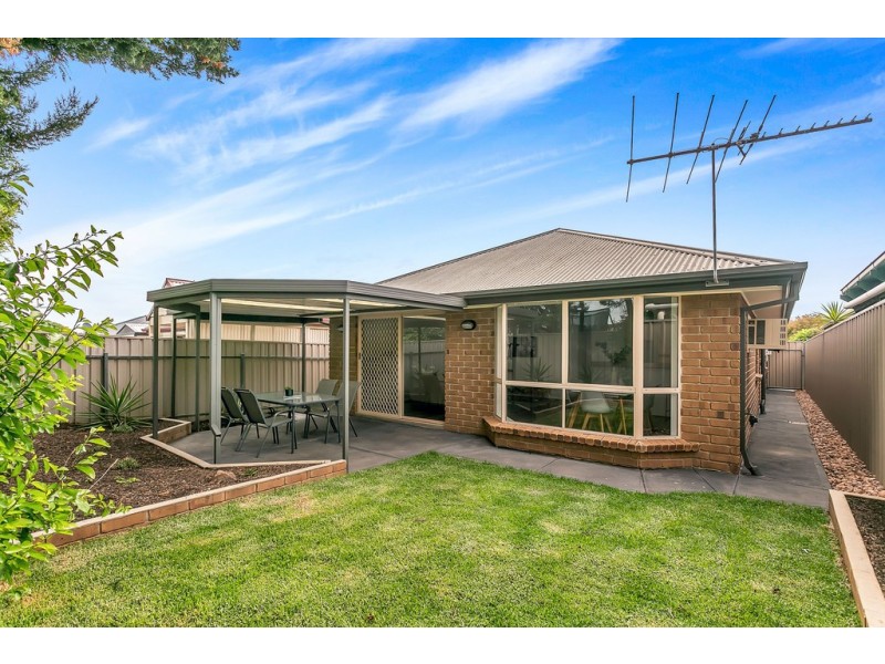 15 Windlass Square, Seaford Rise SA 5169