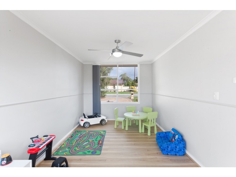 11 Claire Avenue, Morphett Vale SA 5162