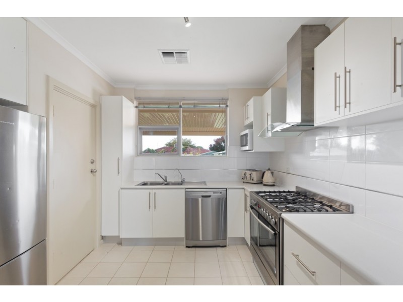 11 Claire Avenue, Morphett Vale SA 5162