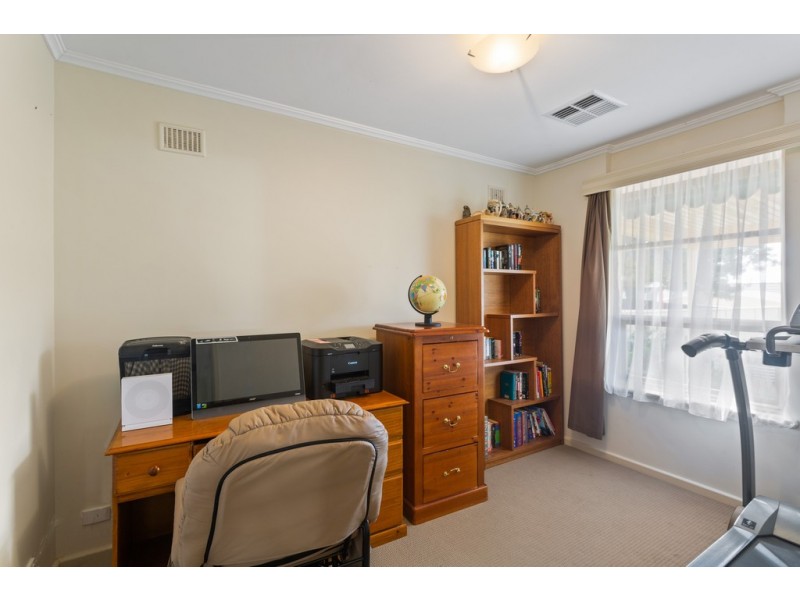 11 Claire Avenue, Morphett Vale SA 5162