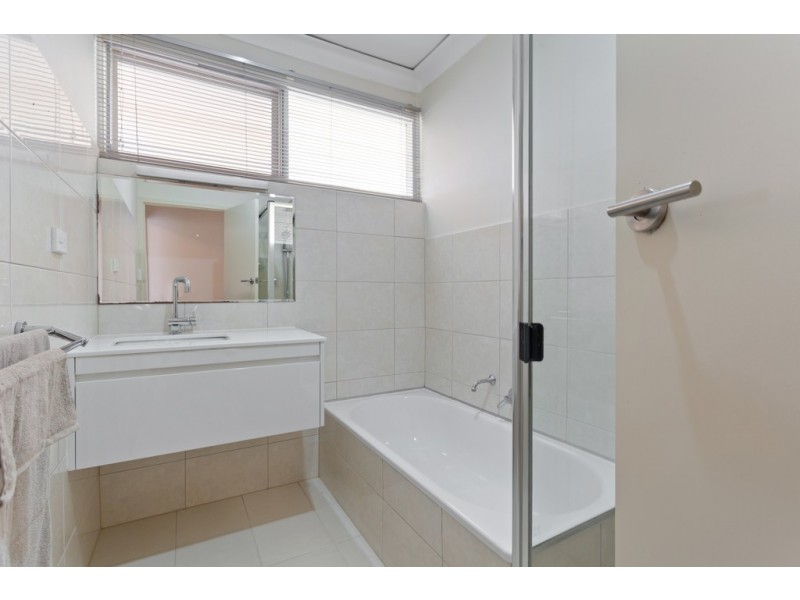 11 Claire Avenue, Morphett Vale SA 5162